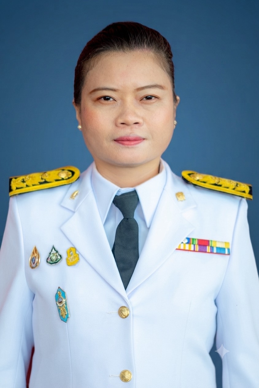 นางภัทรภร แก้วศิริ